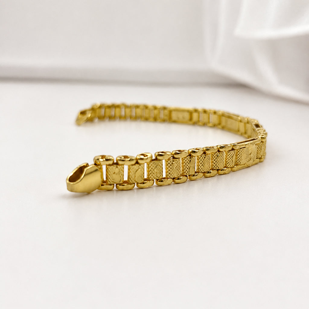 Bhavmayi   Men-ElegantGold-Plated Link Bracelet