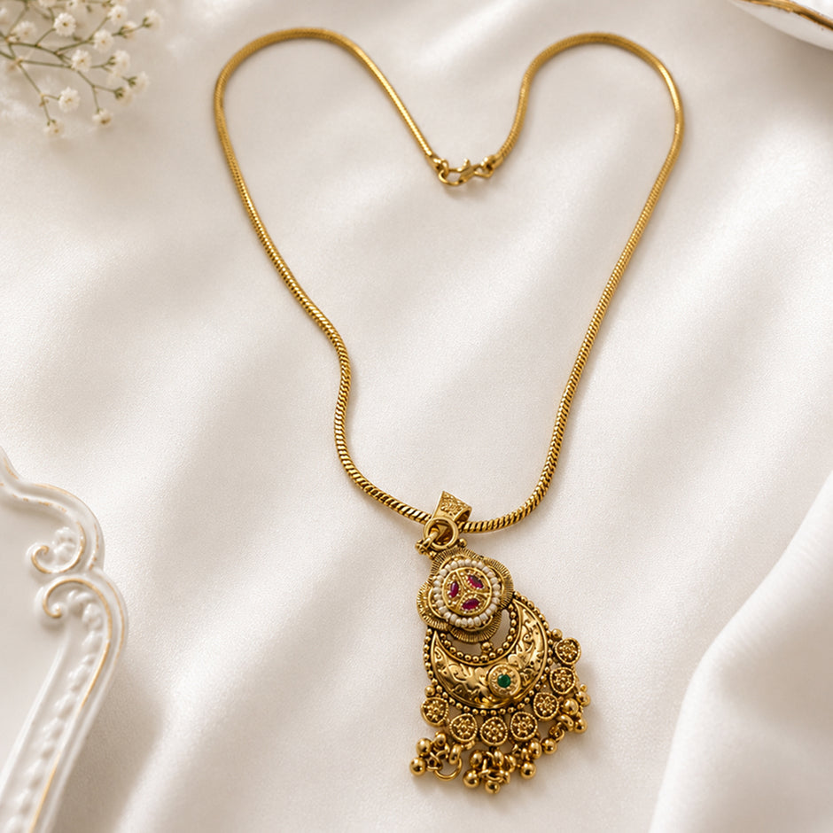 Bhavmayi Royal Antique Pendant Necklace Set