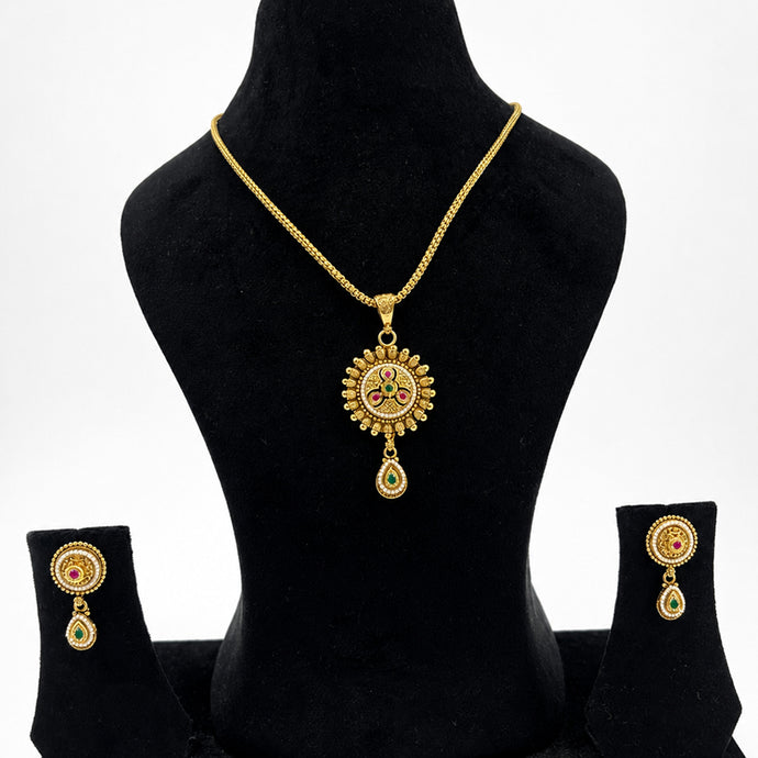Bhavmayi Heritage Round Pendant Necklace Set