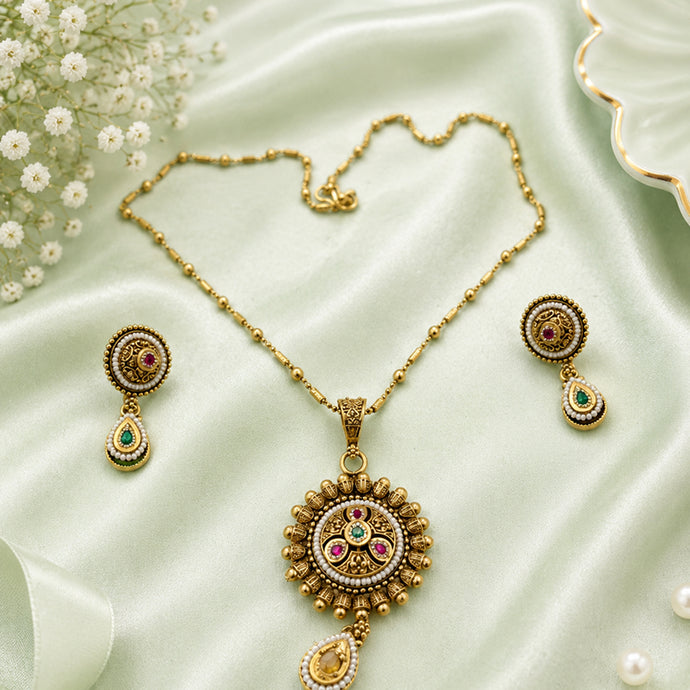 Bhavmayi Royal Heritage Pendant Necklace Set