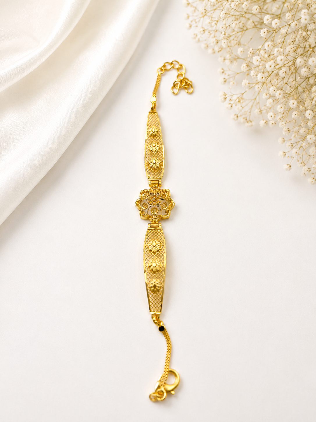 Bhavmayi Floral Heritage Bracelet