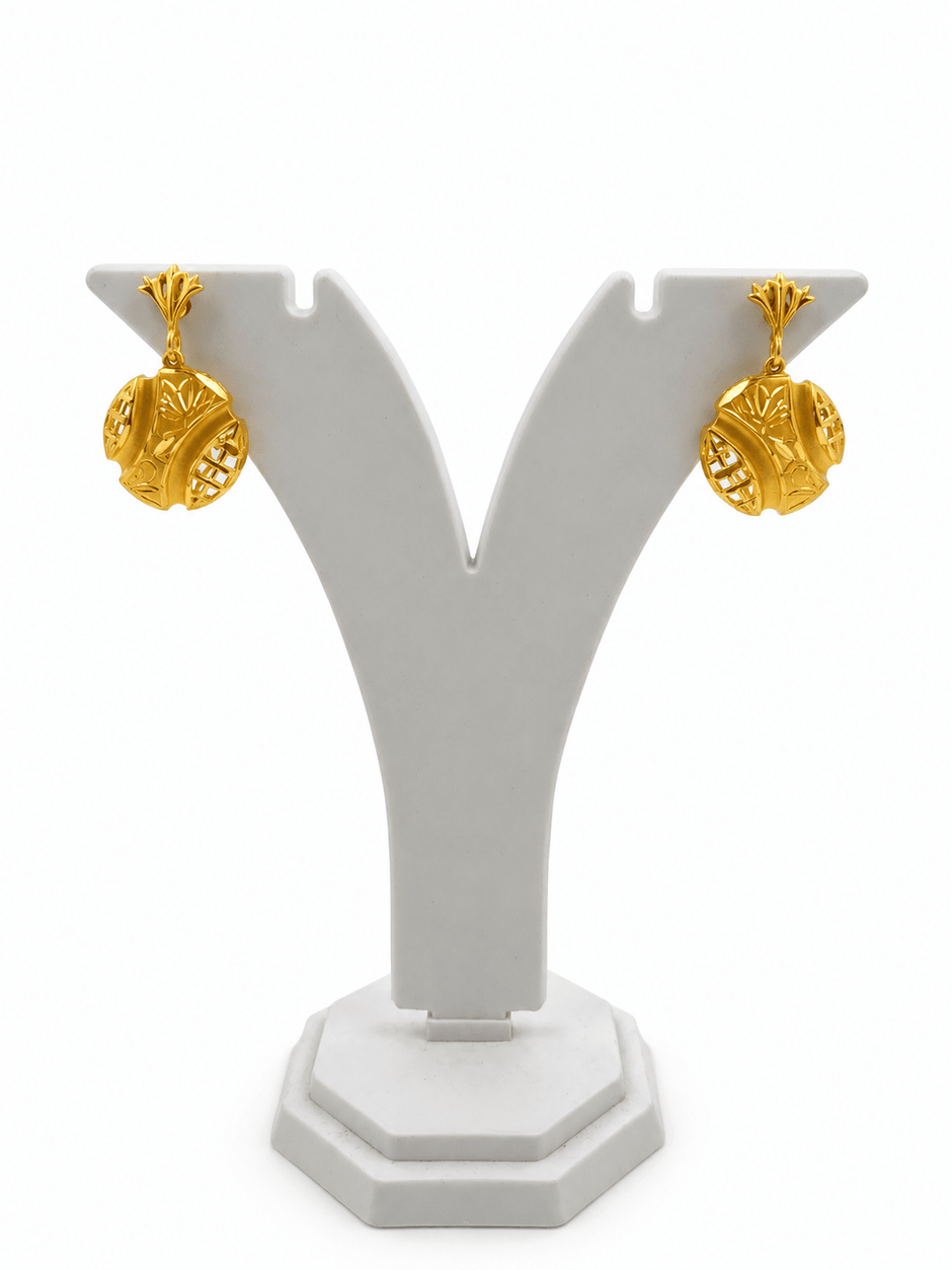 Bhavmayi Floral Lattice Gold-Tone Pendant Necklace & Earrings Set - bhavmayi