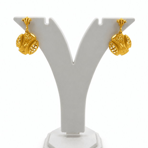 Bhavmayi Floral Lattice Gold-Tone Pendant Necklace & Earrings Set - bhavmayi